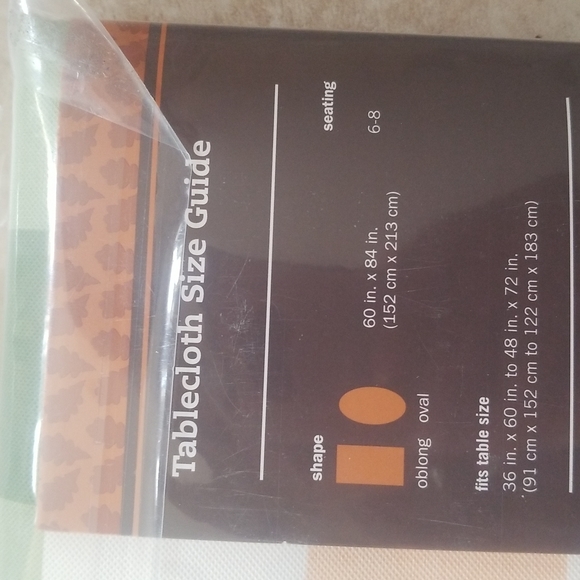 Vinyl tablecloth - Picture 5 of 9